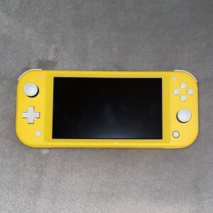 Nintendo Switch Lite BUNDLE